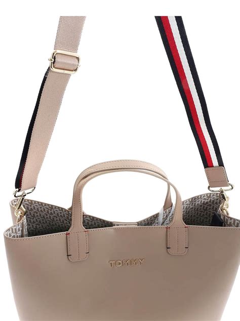 borsa shopper tommy hilfiger chelsea bw56924772|Tommy Hilfiger Handbag Chelsea BW56924772 Vintage .